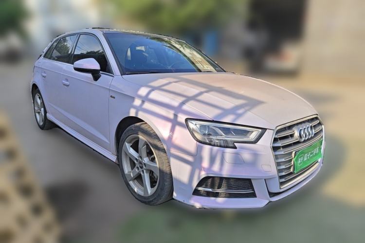 Used Audi A3 2019 Sportback 35 TFSI Fashion Edition China VI Emission Standard Front Right 45 Deg