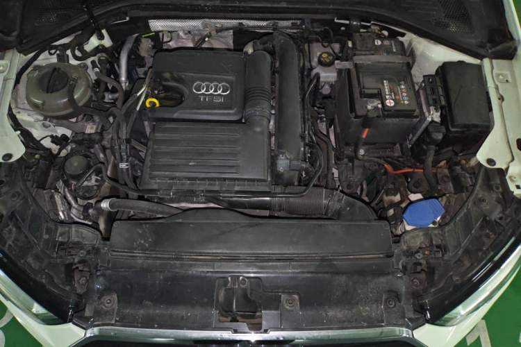 Used Audi A3 2019 Sportback 35 TFSI Fashion Edition China VI Emission Standard Engine Bay