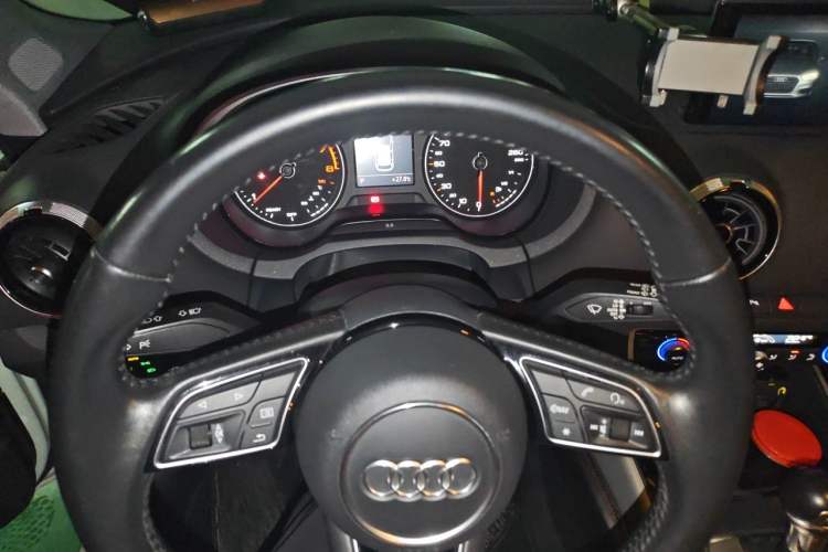 Used Audi A3 2019 Sportback 35 TFSI Fashion Edition China VI Emission Standard Instrument Cluster