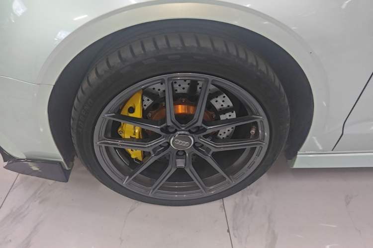 Used Audi A3 2019 Limousine 35 TFSI Fashion Edition China V standard Left Front Wheel Hub