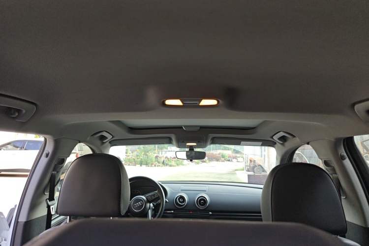 Used Audi A3 2019 Sportback 35 TFSI Fashion Edition China VI Emission Standard Headliner