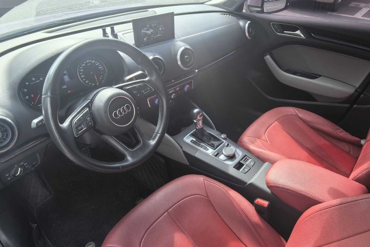 Used Audi A3 2019 Sportback 35 TFSI Fashion Edition China VI Emission Standard Interior 1