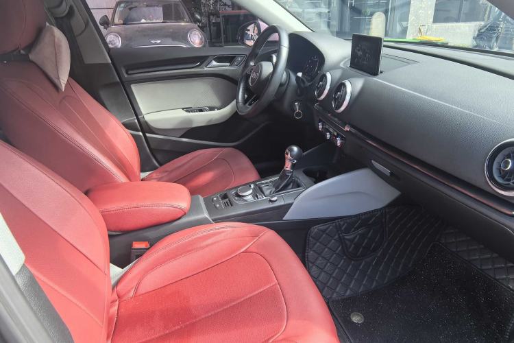 Used Audi A3 2019 Sportback 35 TFSI Fashion Edition China VI Emission Standard Interior 3