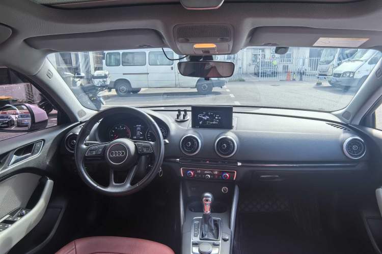 Used Audi A3 2019 Sportback 35 TFSI Fashion Edition China VI Emission Standard Interior 4