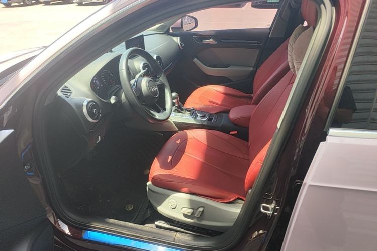 Used Audi A3 2019 Sportback 35 TFSI Fashion Edition China VI Emission Standard Left Front Seat