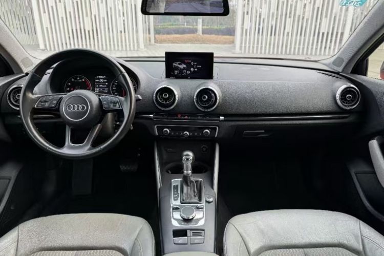 Used Audi A3 2019 Limousine 35 TFSI Fashion Edition China V standard Interior 1