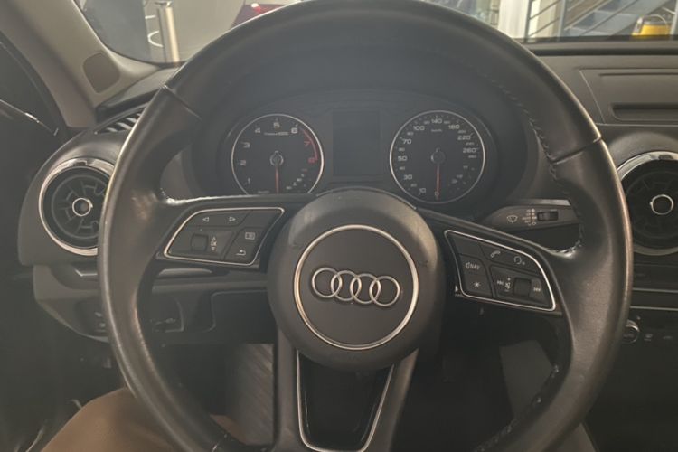 Used Audi A3 2019 Limousine 35 TFSI Fashion Edition China V standard Steering Wheel