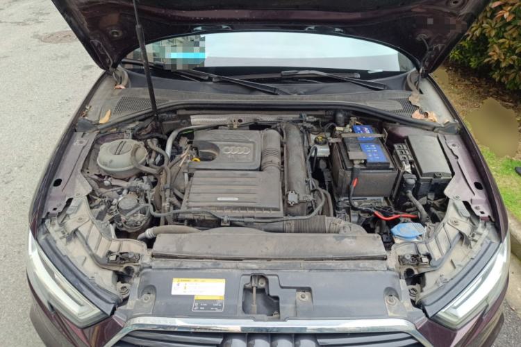 Used Audi A3 2019 Limousine 35 TFSI Fashion Edition China VI Emission Standard Engine Bay