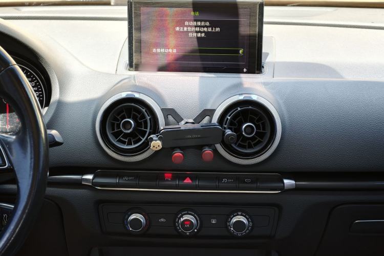 Used Audi A3 2019 Limousine 35 TFSI Fashion Edition China V standard Audio And AC Panel