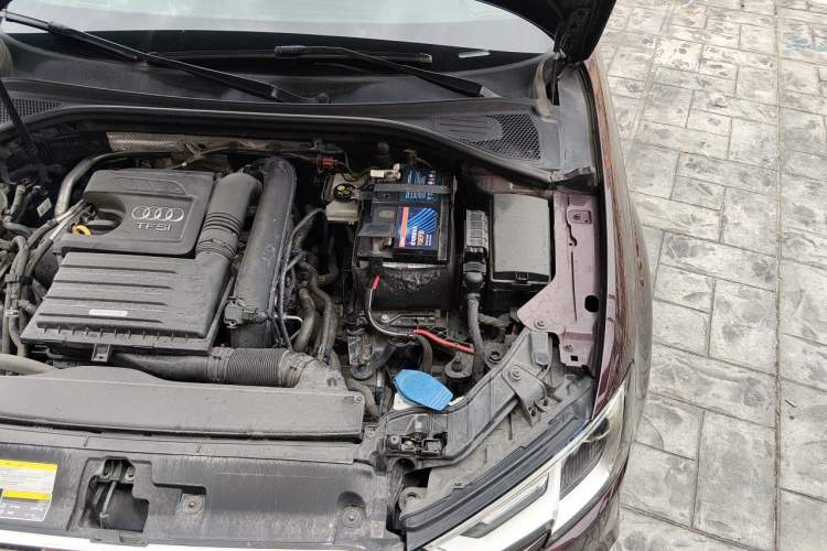 Used Audi A3 2019 Sportback 35 TFSI Ambition China V Engine Bay Left