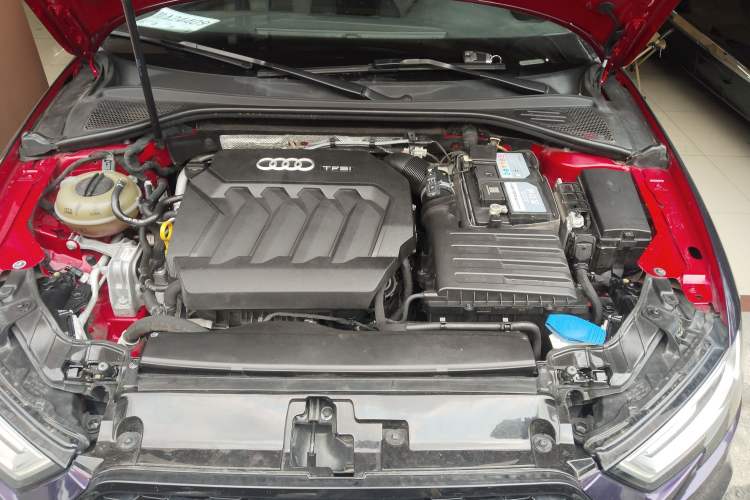 Used Audi A3 2019 Limousine 40 TFSI Sport Version China V Emission Standard Engine Bay