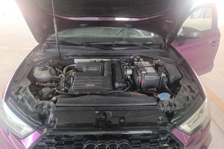 Used Audi A3 2019 Limousine 35 TFSI Fashion Edition China VI Emission Standard Engine Bay