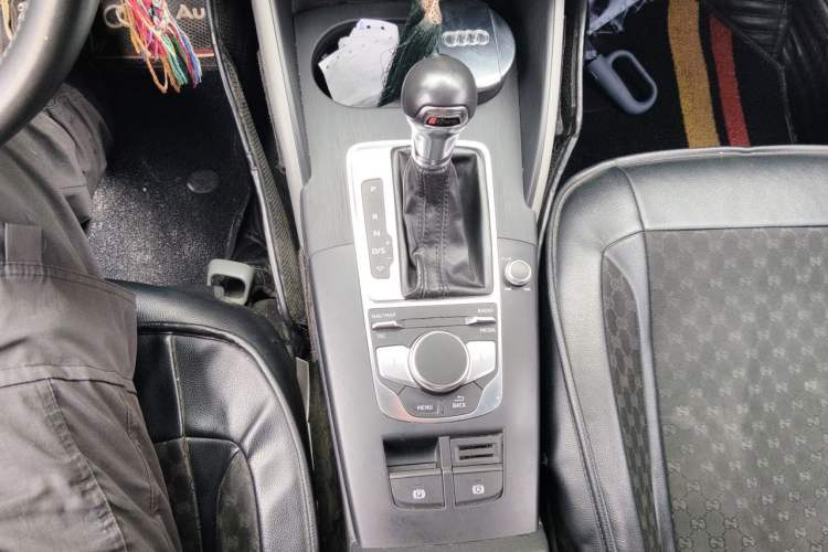 Used Audi A3 2019 Sportback 35 TFSI Ambition China V Gear Lever