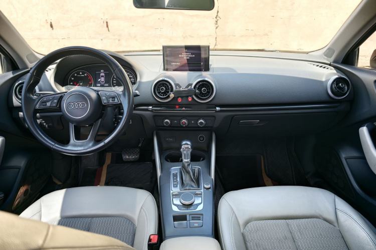 Used Audi A3 2019 Limousine 35 TFSI Fashion Edition China V standard Interior 7