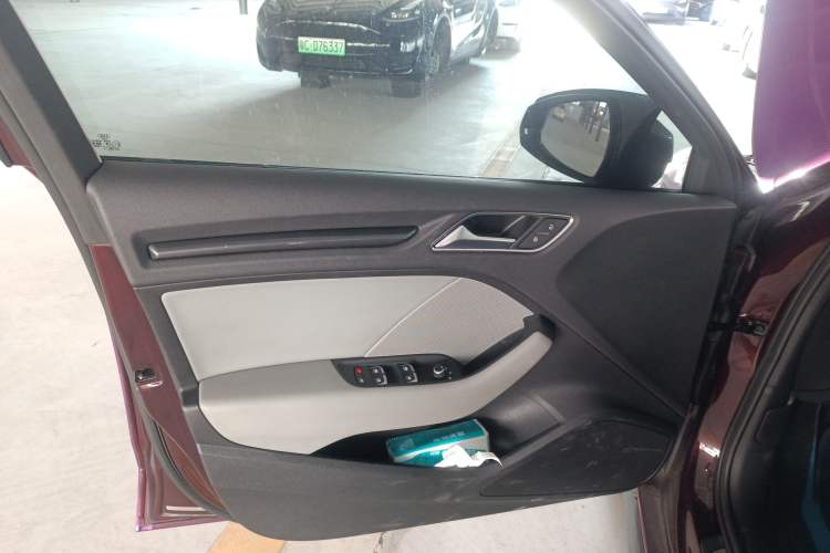 Used Audi A3 2019 Limousine 35 TFSI Fashion Edition China VI Emission Standard Left Front Door Interior