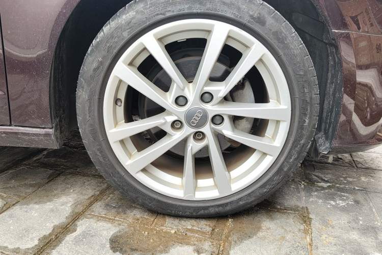 Used Audi A3 2019 Sportback 35 TFSI Ambition China V Right Front Wheel Hub