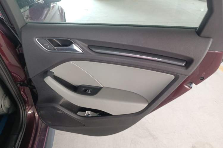 Used Audi A3 2019 Limousine 35 TFSI Fashion Edition China VI Emission Standard Right Rear Door Interior