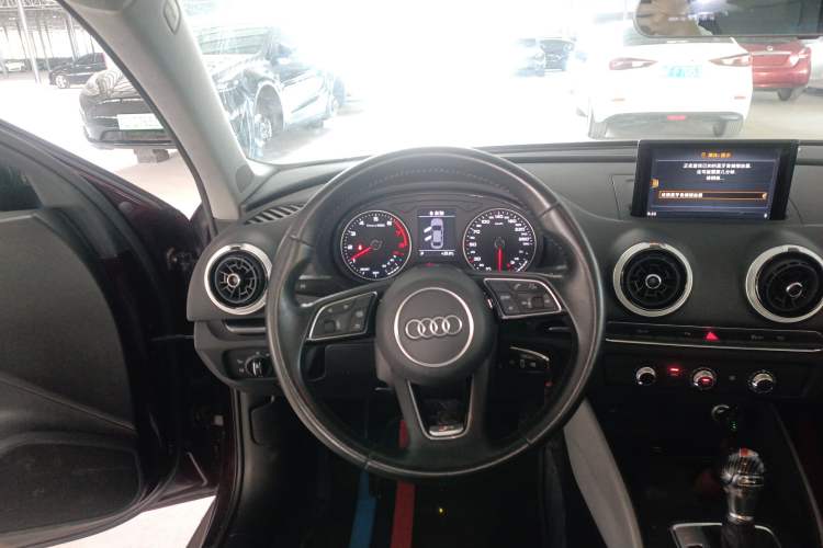 Used Audi A3 2019 Limousine 35 TFSI Fashion Edition China VI Emission Standard Steering Wheel