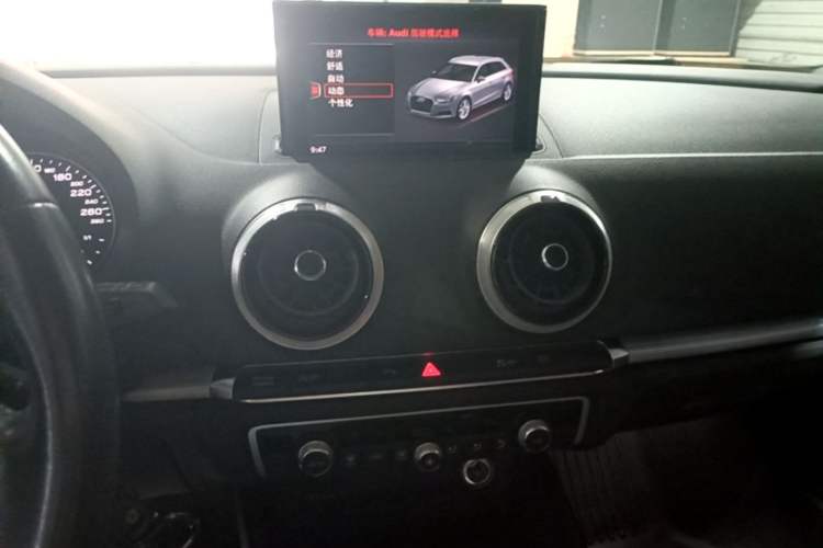 Used Audi A3 2019 Sportback 35 TFSI Sporty Version China VI Audio And AC Panel