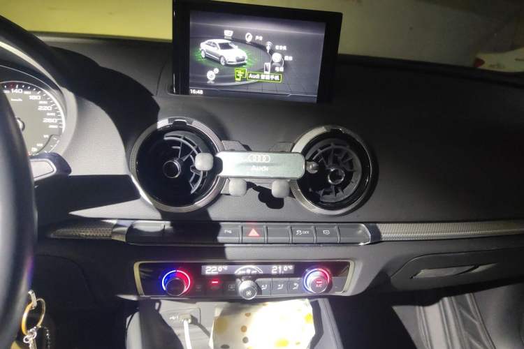 Used Audi A3 2019 Limousine 35 TFSI Style Version China V Emission Standard Audio And AC Panel