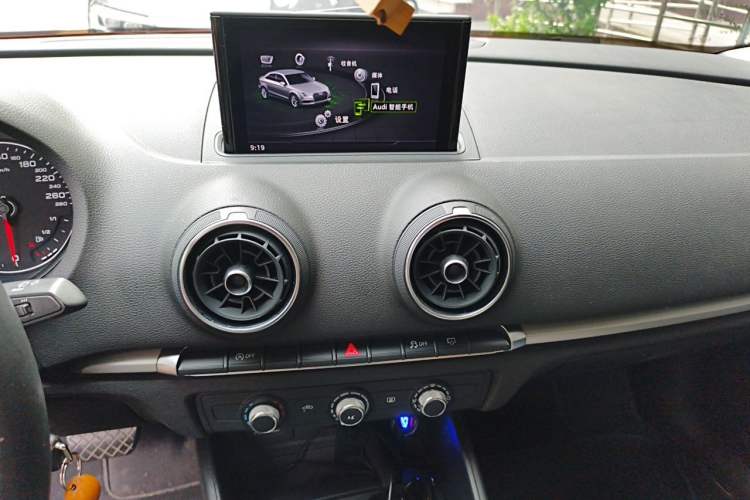 Used Audi A3 2019 Limousine 35 TFSI Ambition China V Audio And AC Panel