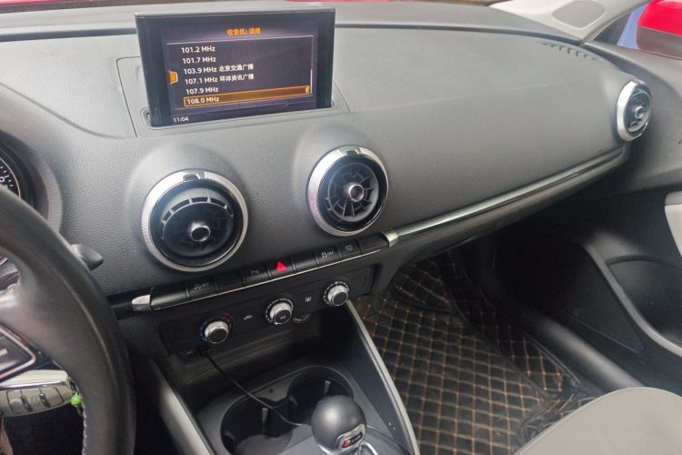 Used Audi A3 2019 Limousine 35 TFSI Fashion Edition China V standard Audio And AC Panel