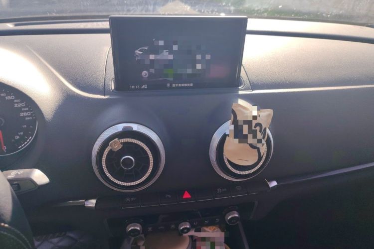 Used Audi A3 2019 Limousine 35 TFSI Fashion Edition China V standard Audio And AC Panel