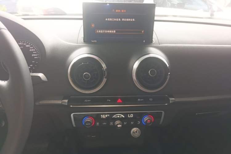 Used Audi A3 2019 Limousine 35 TFSI Style Edition China VI Emission Standard Audio And AC Panel