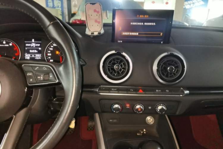 Used Audi A3 2019 Sportback 35 TFSI Fashion Edition China VI Emission Standard Audio And AC Panel