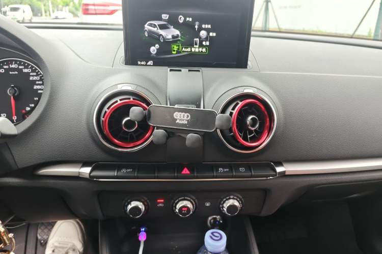 Used Audi A3 2019 Sportback 35 TFSI Ambition China VI Audio And AC Panel