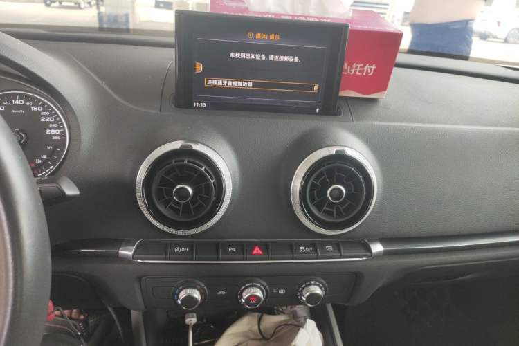 Used Audi A3 2019 Limousine 35 TFSI Fashion Edition China VI Emission Standard Audio And AC Panel