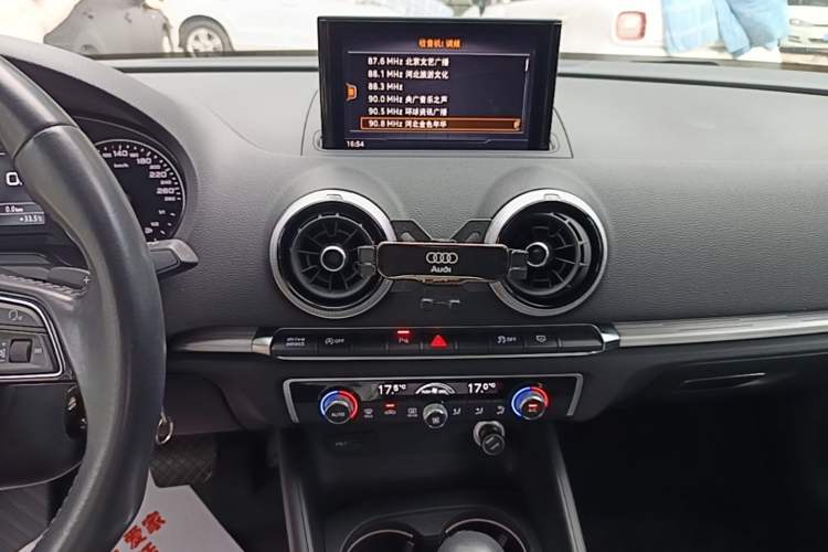 Used Audi A3 2019 Limousine 35 TFSI Sporty Version China VI Audio And AC Panel