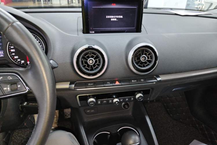 Used Audi A3 2019 Limousine 35 TFSI Style Version China V Emission Standard Audio And AC Panel