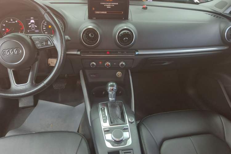 Used Audi A3 2019 Limousine 35 TFSI Ambition China V Audio And AC Panel