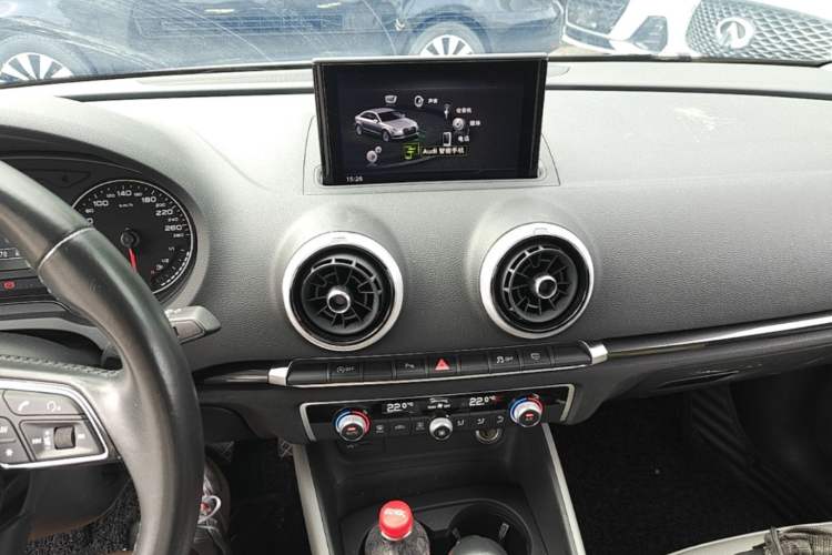 Used Audi A3 2019 Limousine 35 TFSI Fashion Edition China VI Emission Standard Audio And AC Panel