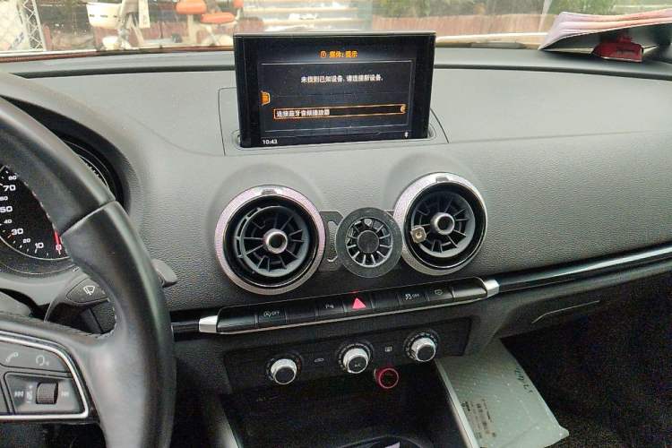 Used Audi A3 2019 Limousine 35 TFSI Fashion Edition China V standard Audio And AC Panel