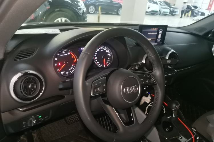 Used Audi A3 2019 Sportback 35 TFSI Fashion Edition China V Center Console