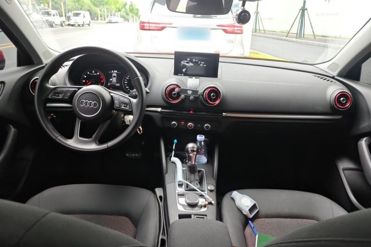 Used Audi A3 2019 Sportback 35 TFSI Ambition China VI Center Console