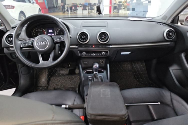 Used Audi A3 2019 Limousine 35 TFSI Style Version China V Emission Standard Center Console