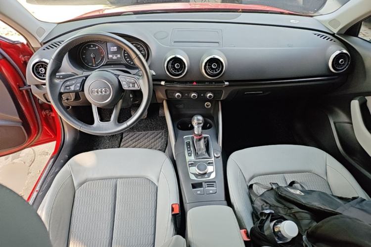 Used Audi A3 2019 Sportback 35 TFSI Fashion Edition China VI Emission Standard Center Console