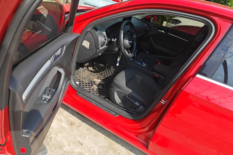 Used Audi A3 2019 Limousine 35 TFSI Ambition China V Driver Seat