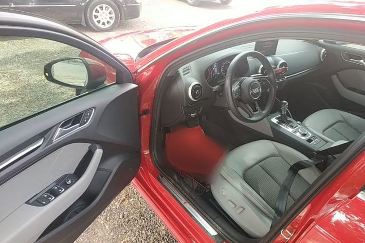Used Audi A3 2019 Sportback 35 TFSI Fashion Edition China VI Emission Standard Driver Seat