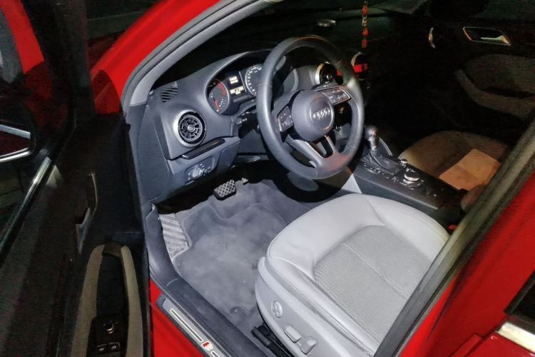 Used Audi A3 2019 Limousine 35 TFSI Fashion Edition China VI Emission Standard Driver Seat