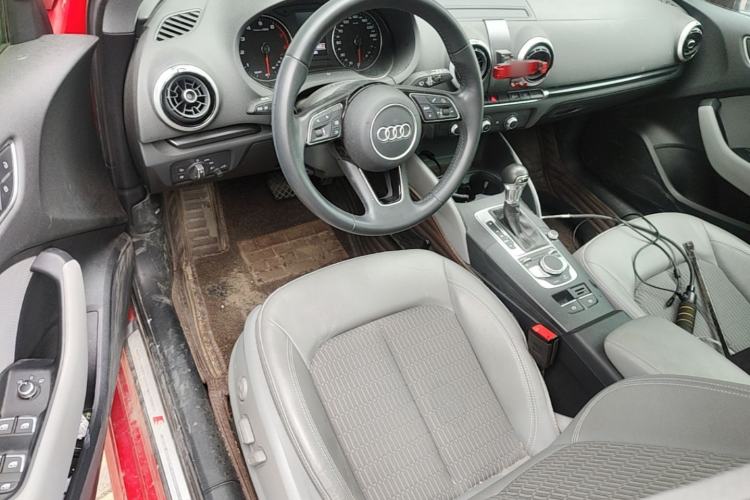 Used Audi A3 2019 Sportback 35 TFSI Fashion Edition China VI Emission Standard Driver Seat