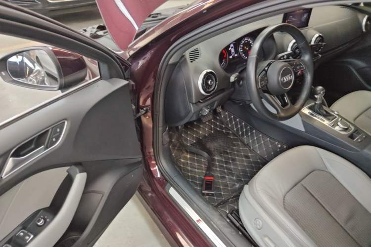 Used Audi A3 2019 Limousine 35 TFSI Fashion Edition China V standard Driver Seat