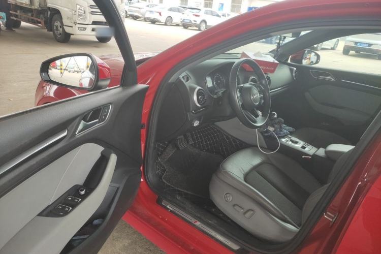 Used Audi A3 2019 Limousine 35 TFSI Fashion Edition China VI Emission Standard Driver Seat