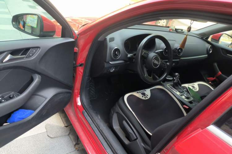 Used Audi A3 2019 Limousine 35 TFSI Ambition China VI Driver Seat