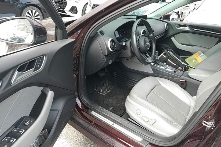 Used Audi A3 2019 Limousine 35 TFSI Fashion Edition China VI Emission Standard Driver Seat