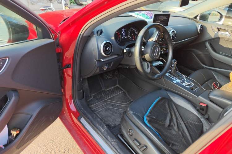 Used Audi A3 2019 Limousine 35 TFSI Style Edition China VI Emission Standard Driver Seat