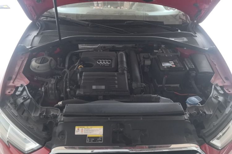 Used Audi A3 2019 Limousine 35 TFSI Ambition China VI Engine Bay